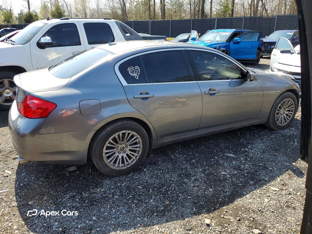 Infiniti G 2013