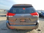 Toyota Sienna 2011