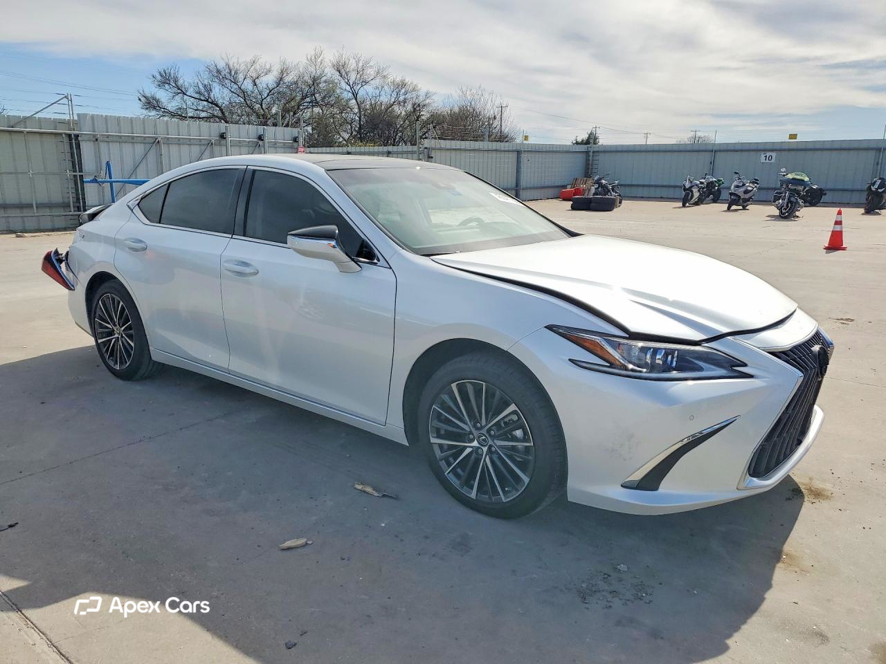Lexus ES 2023
