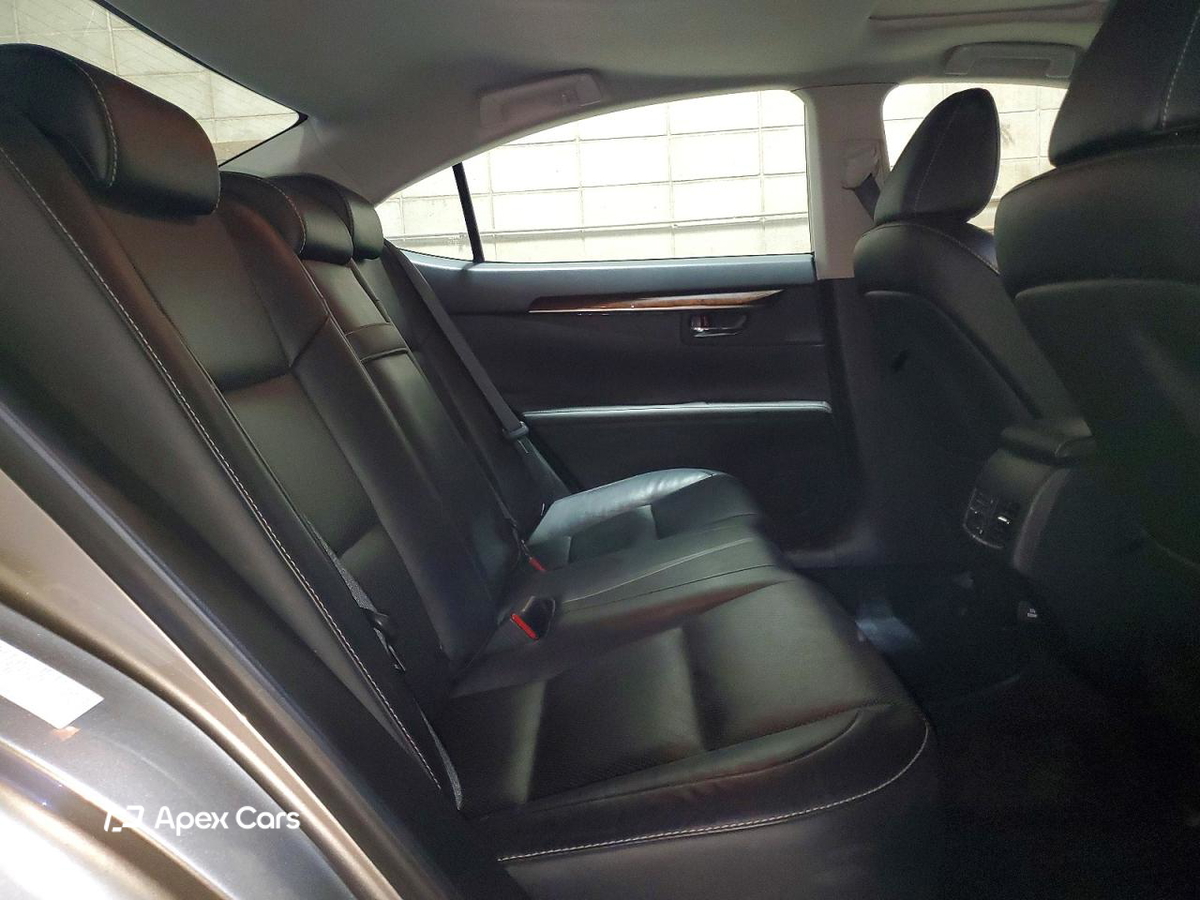 Lexus ES 2015