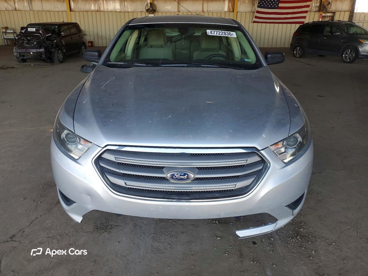 Ford Taurus 2016