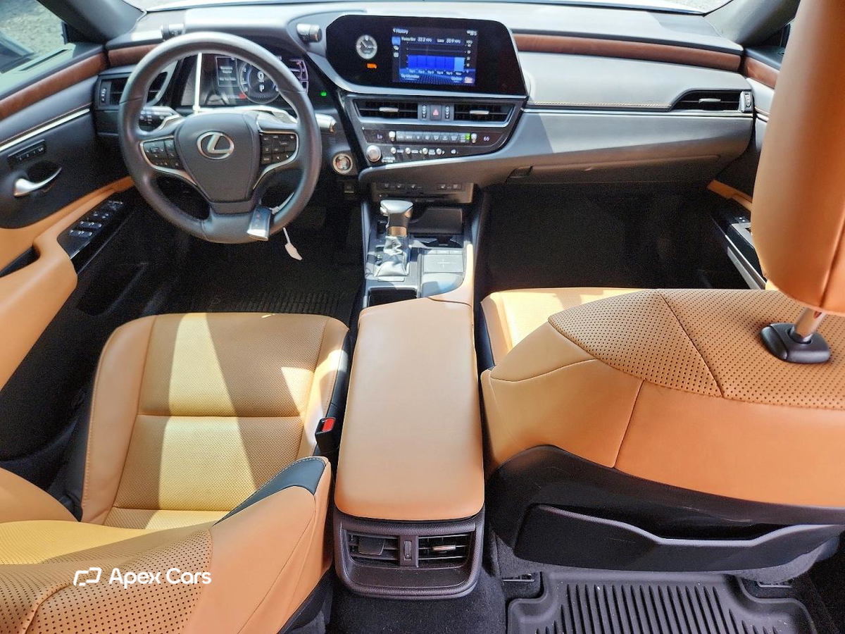 Lexus ES 2022