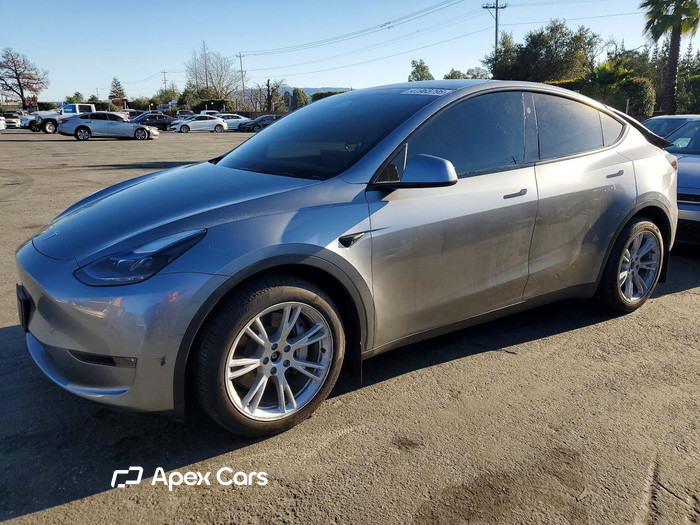 2024 Tesla Model Y - Image 1 of 5
