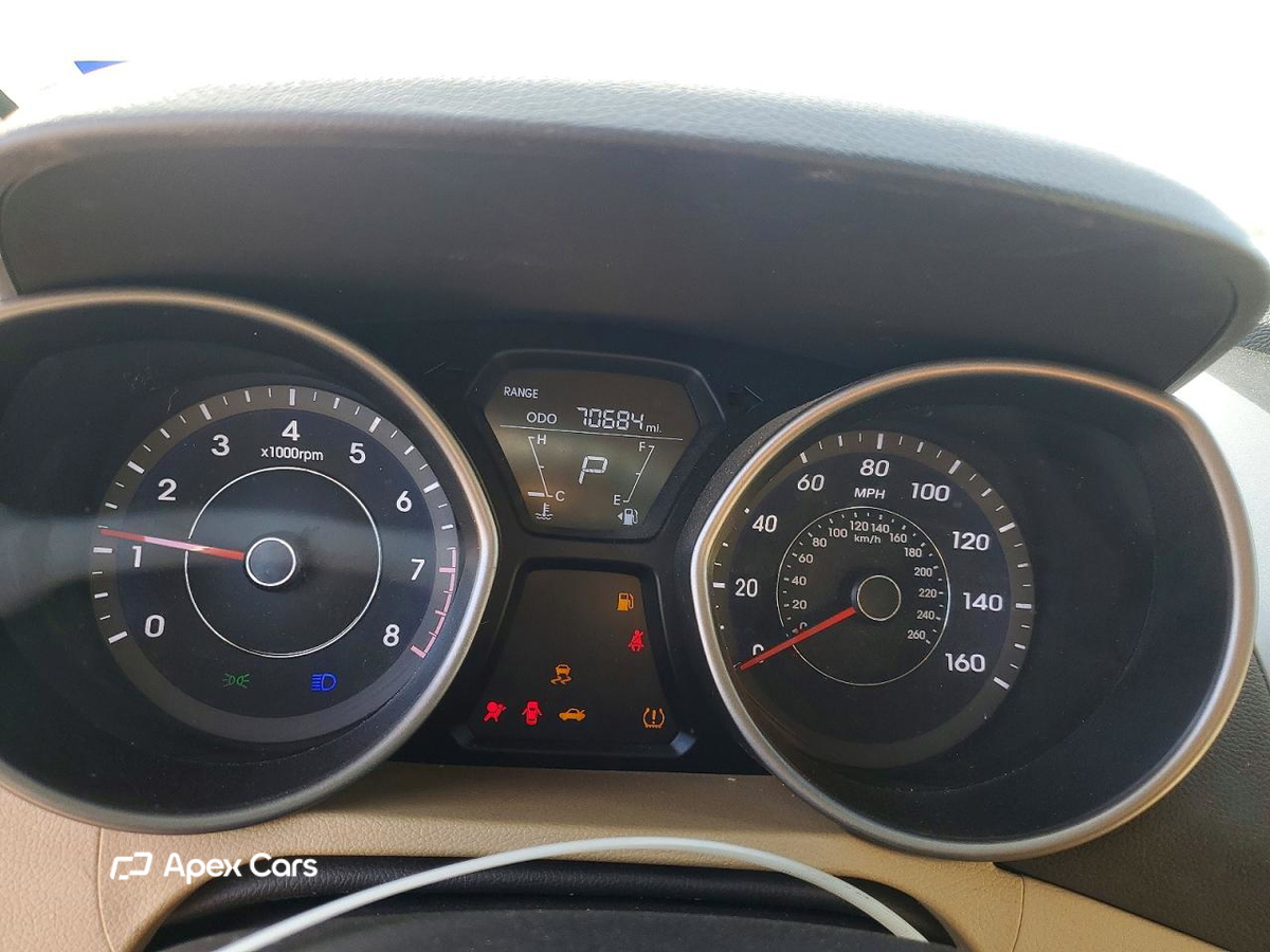 Hyundai Elantra 2013