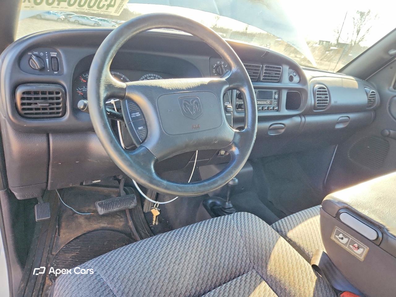 Dodge RAM 2000