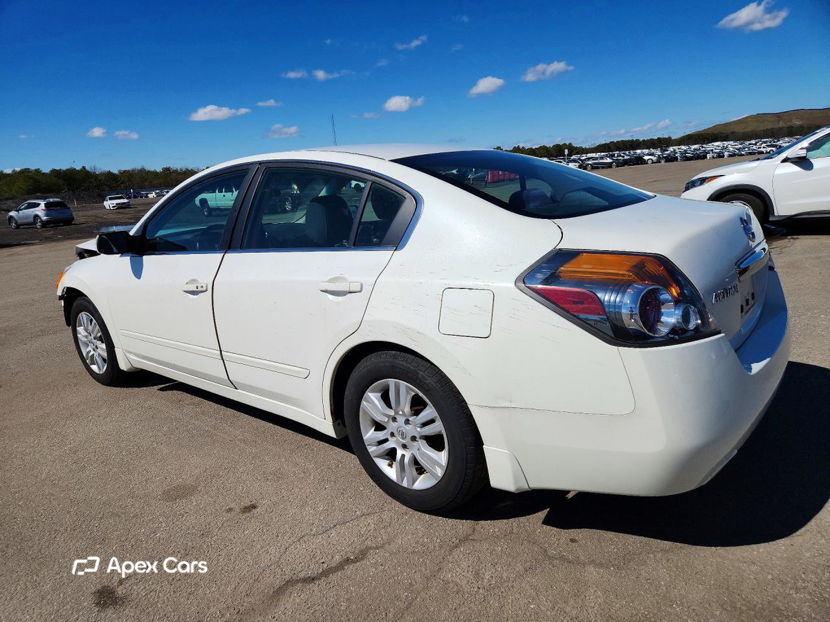 Nissan Altima 2010