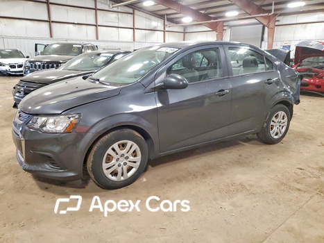 Chevrolet Sonic 2017 - Image 1 of 13
