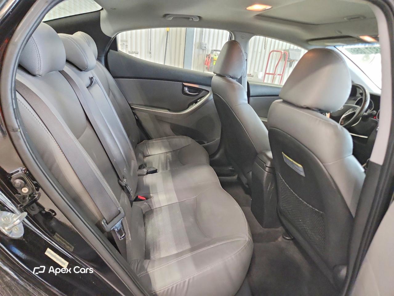 Hyundai Elantra 2012