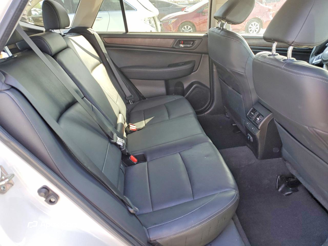 Subaru Outback 2016
