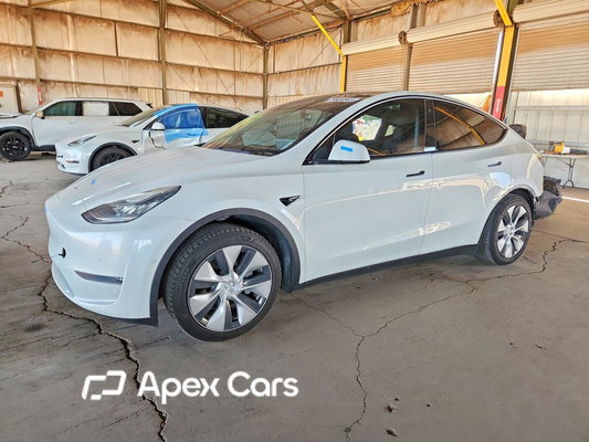 Tesla Model Y 2021 - Image 1 of 12