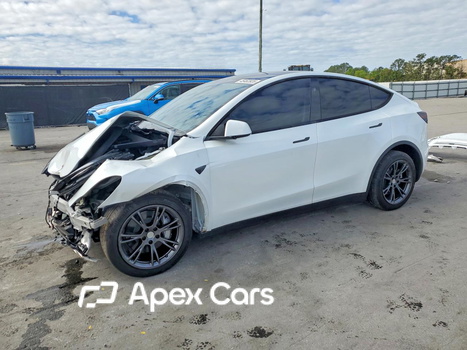 Tesla Model Y 2024 - Zdjęcie 1 z 14