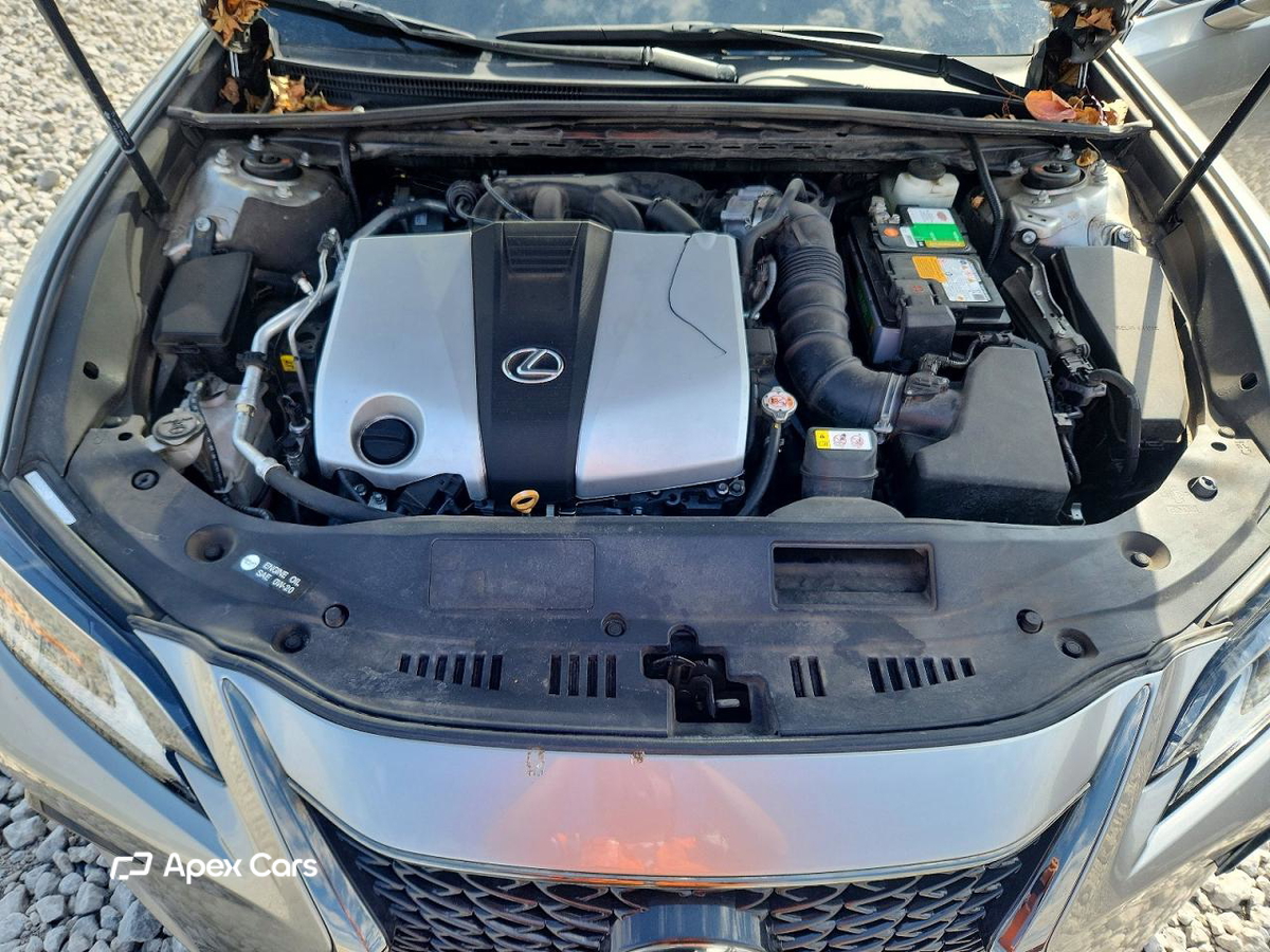Lexus ES 2021