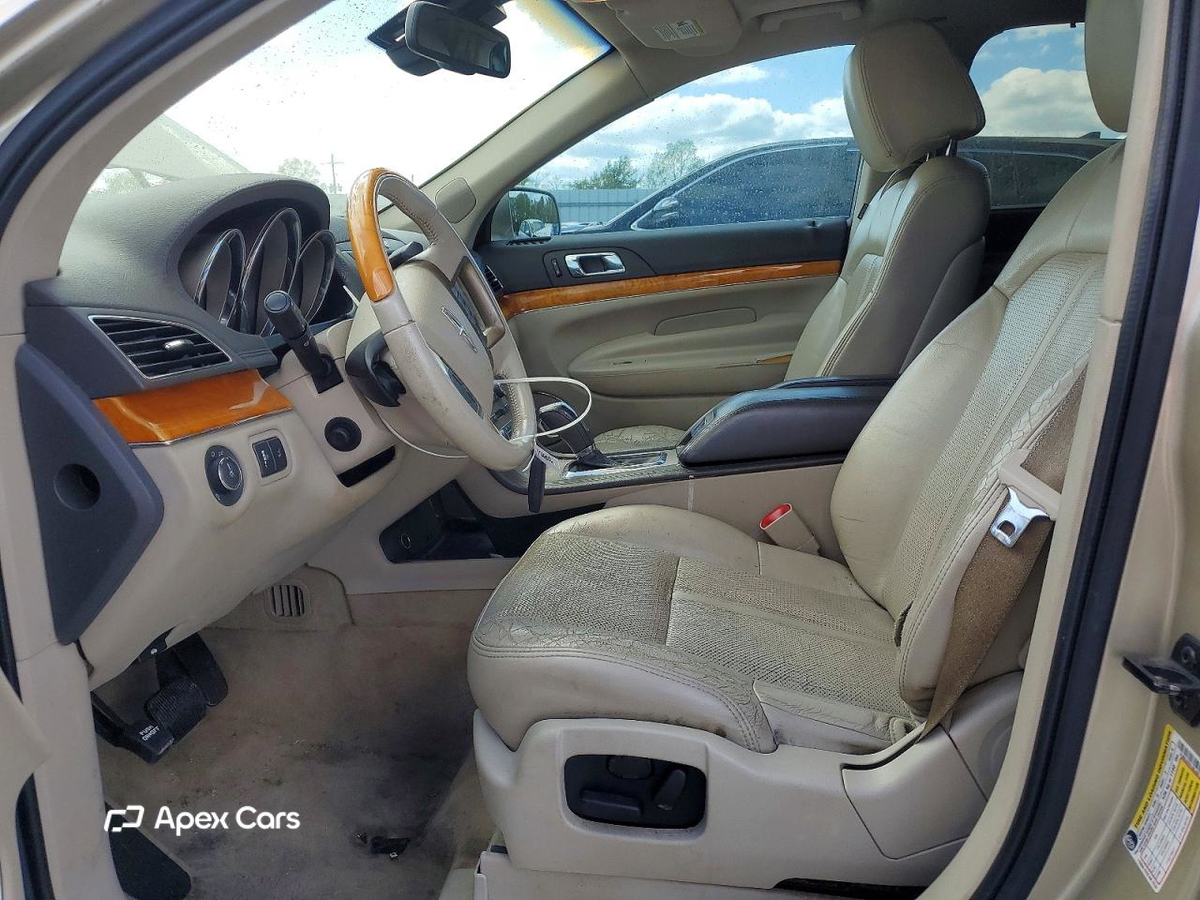 Lincoln MKT 2010