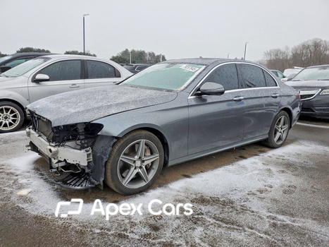 Mercedes-Benz  2017 - Image 1 of 12