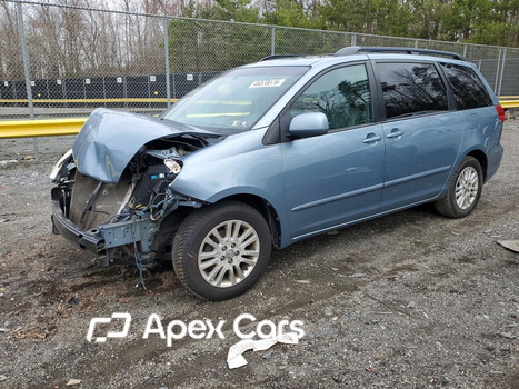Toyota Sienna 2010 - Image 1 of 13