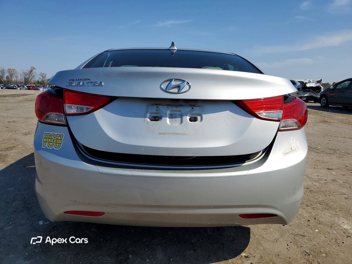 Hyundai Elantra 2013
