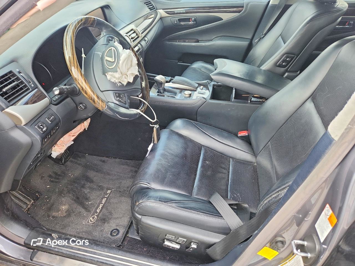 Lexus LS 2015