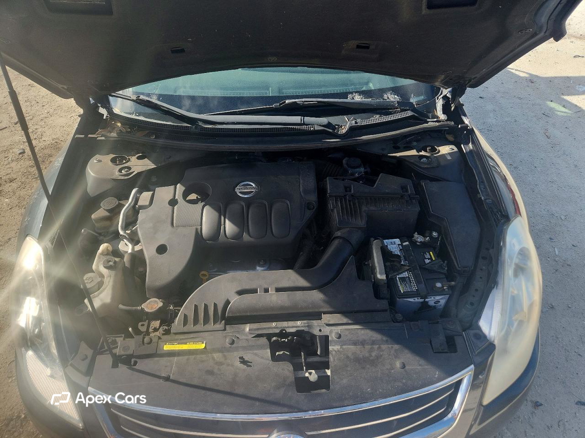 Nissan Altima 2011