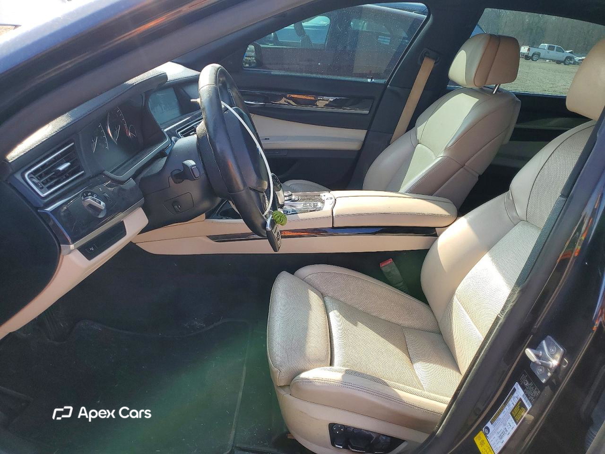 BMW Series 7 2011