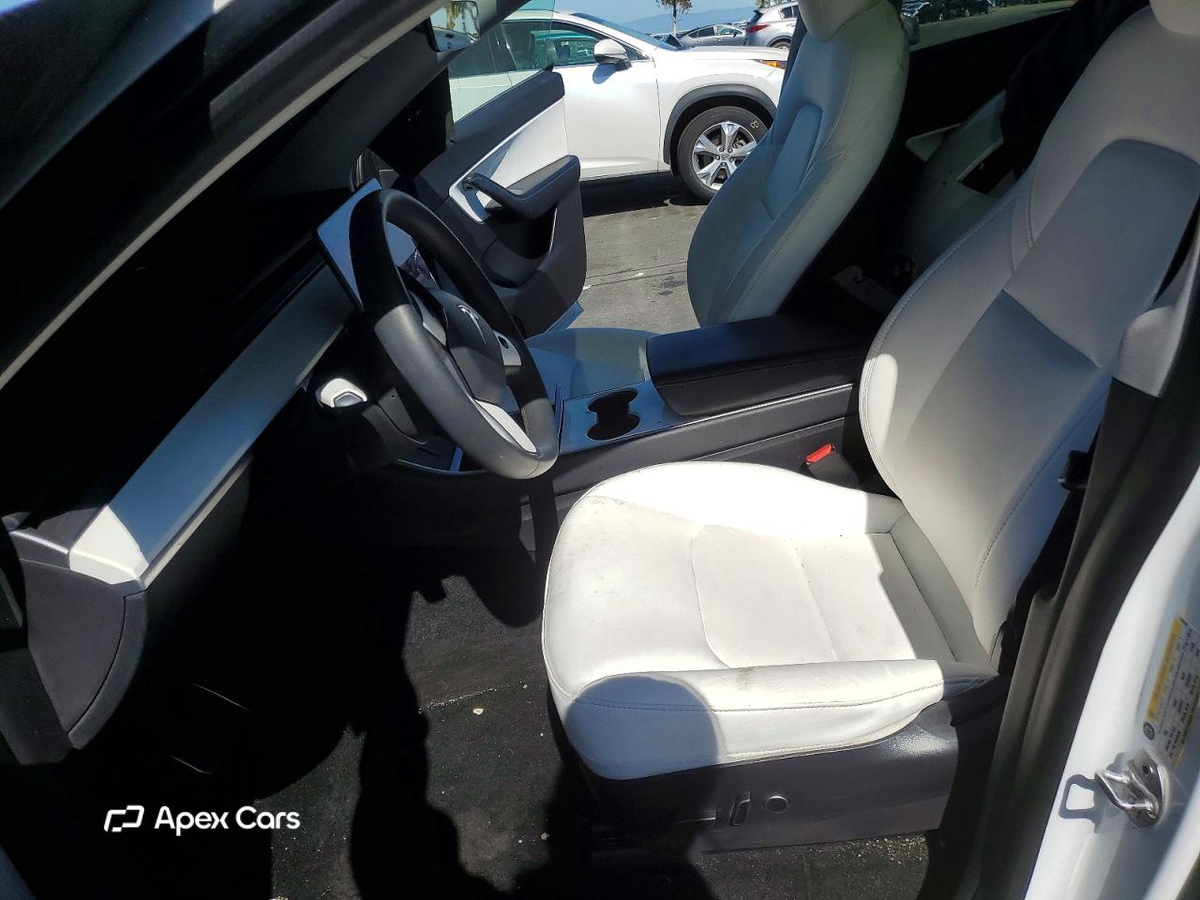 Tesla Model Y 2021
