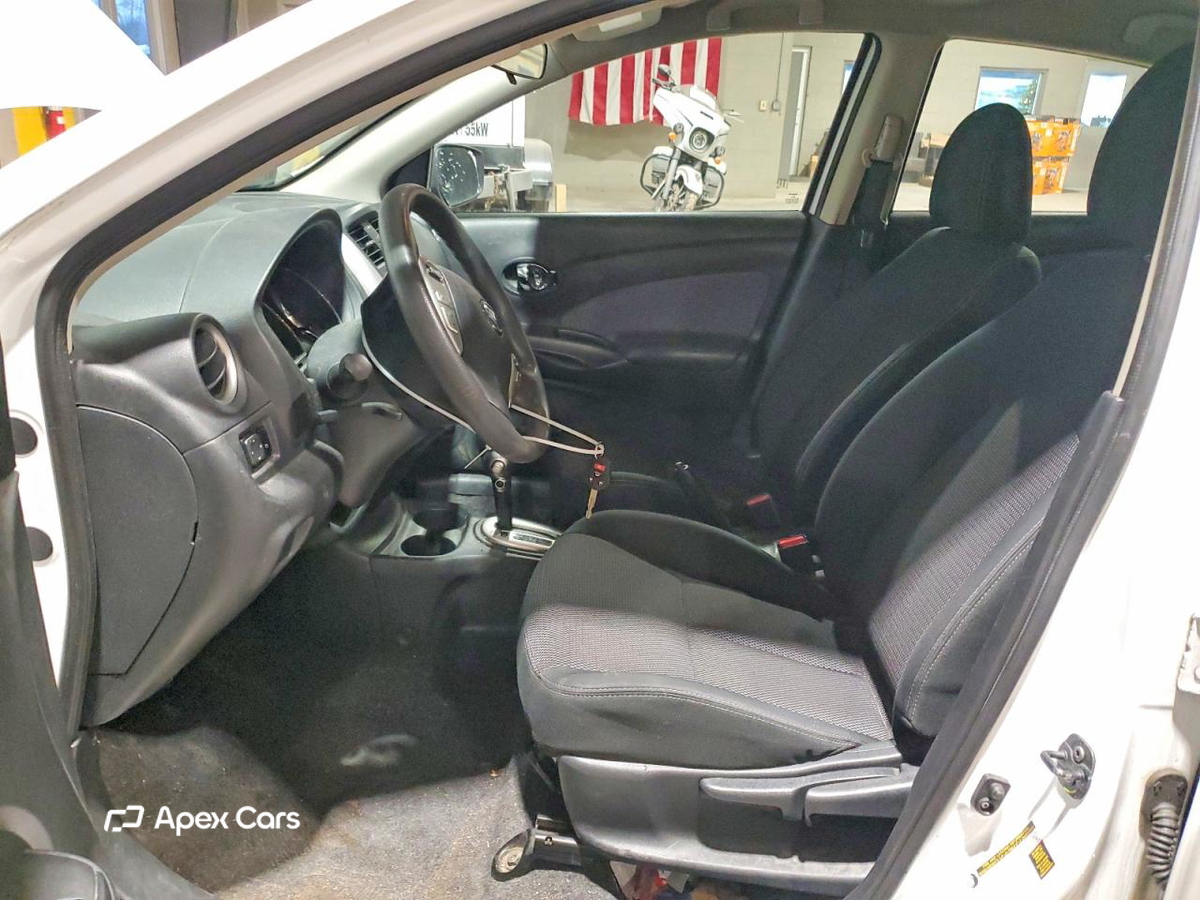 Nissan Versa 2016