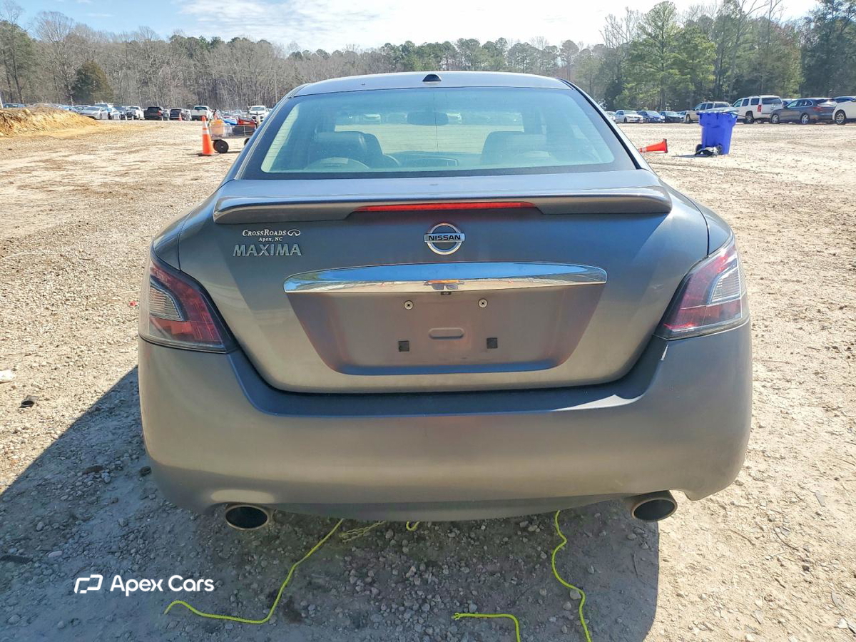 Nissan Maxima 2014