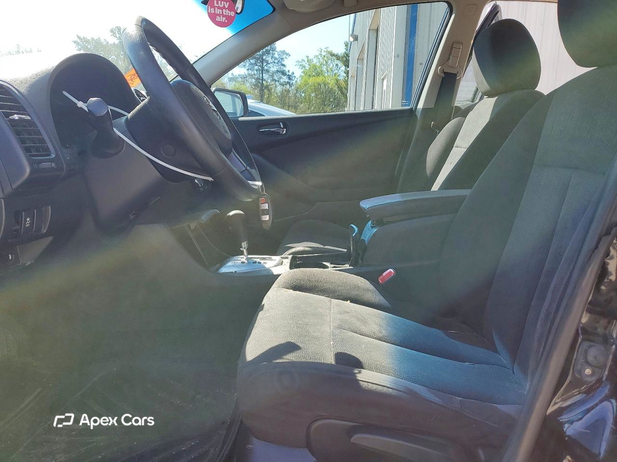 Nissan Altima 2012
