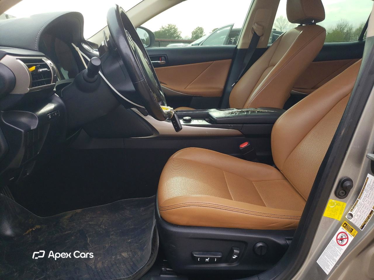 Lexus IS 2016