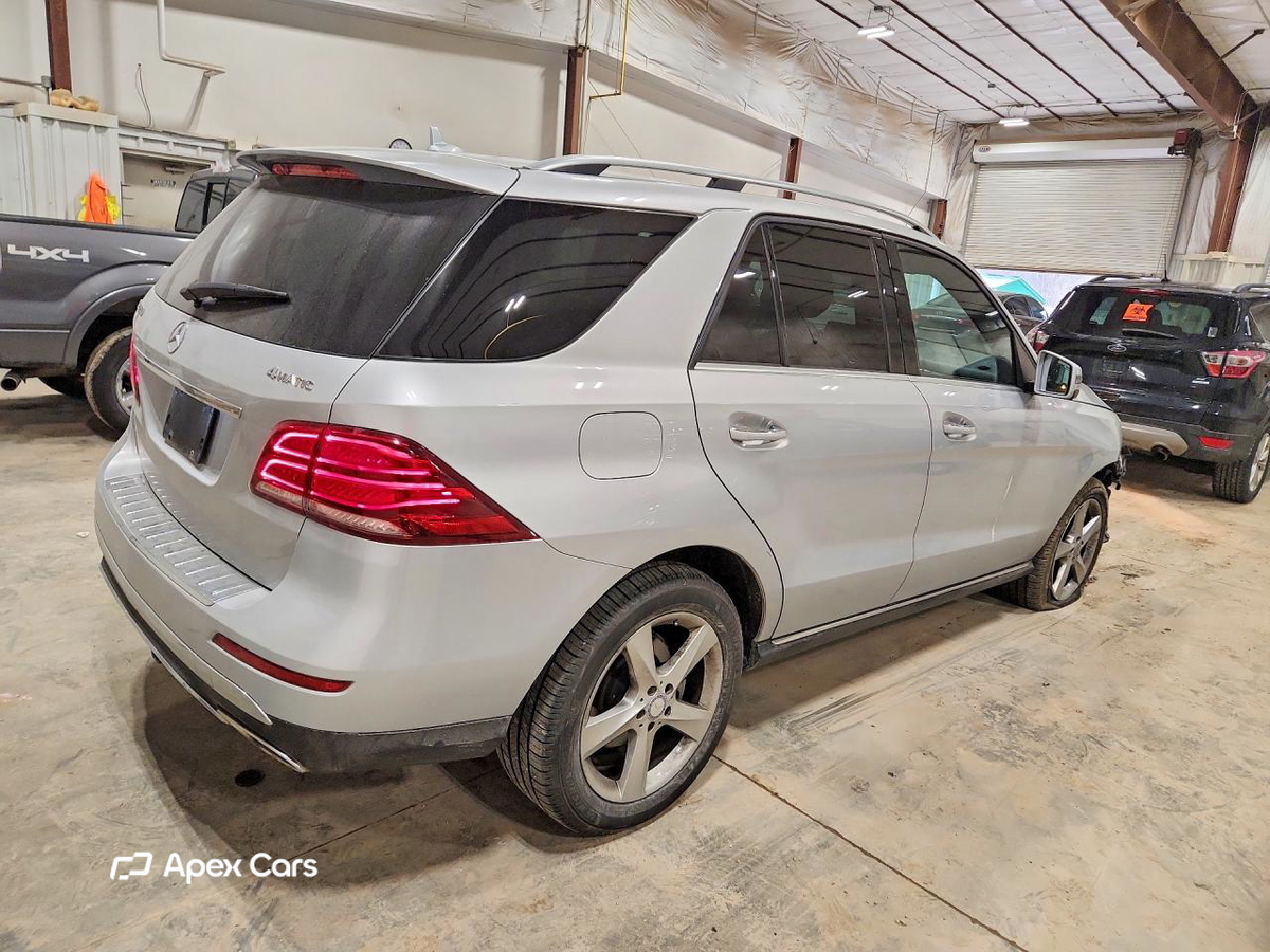 Mercedes-Benz GLE 2016