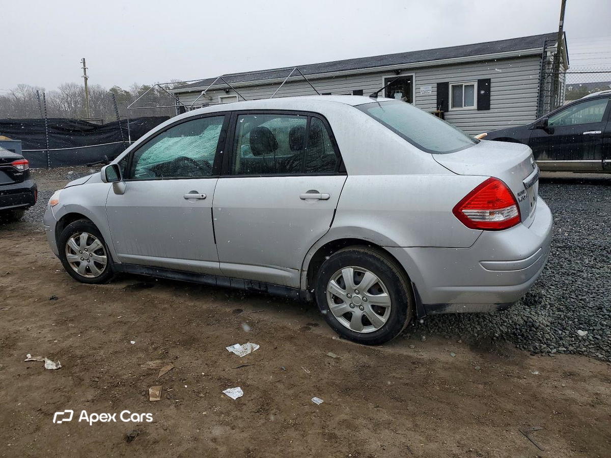 Nissan Versa 2011