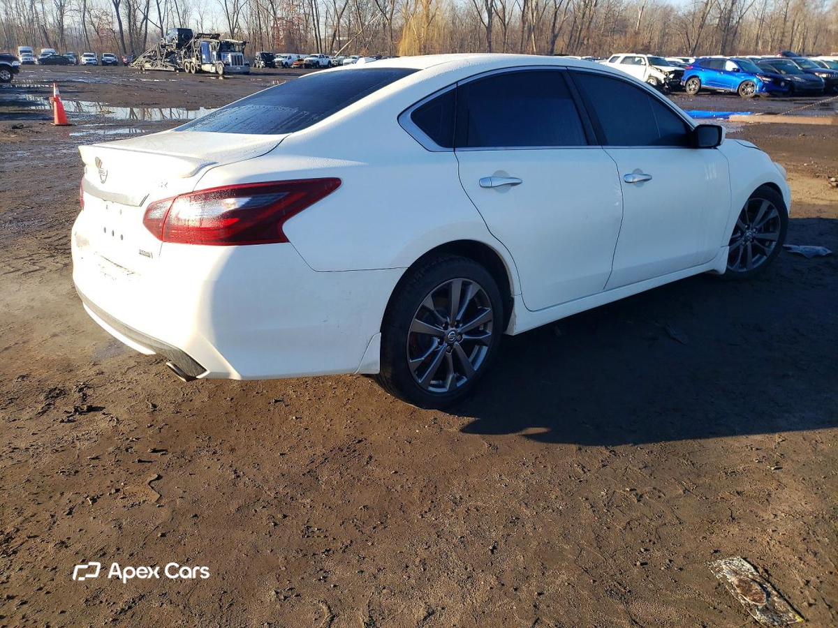 Nissan Altima 2018