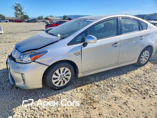 Toyota Prius 2015 - Image 1 of 13