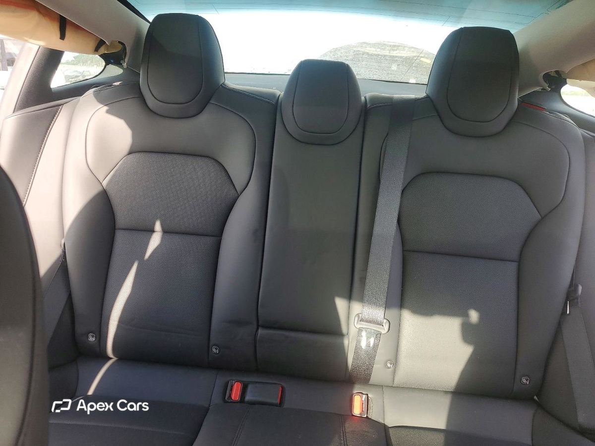 Tesla Model 3 2025