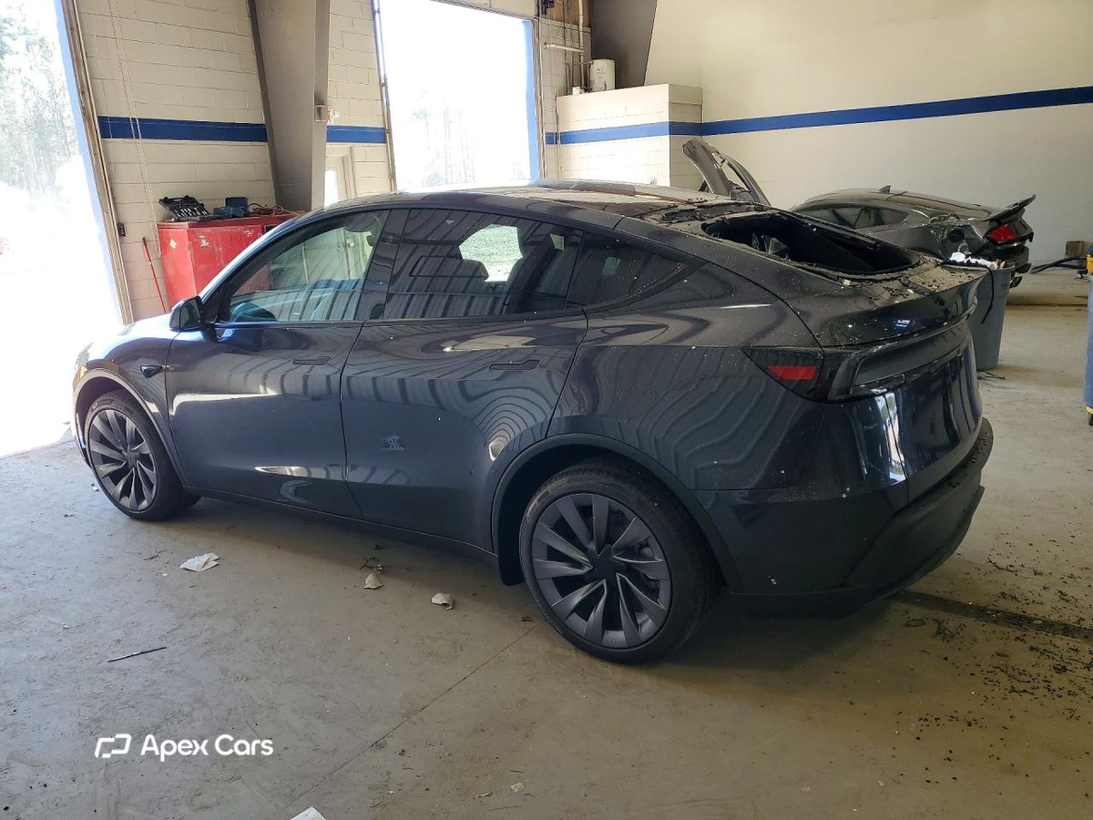 Tesla Model Y 2026