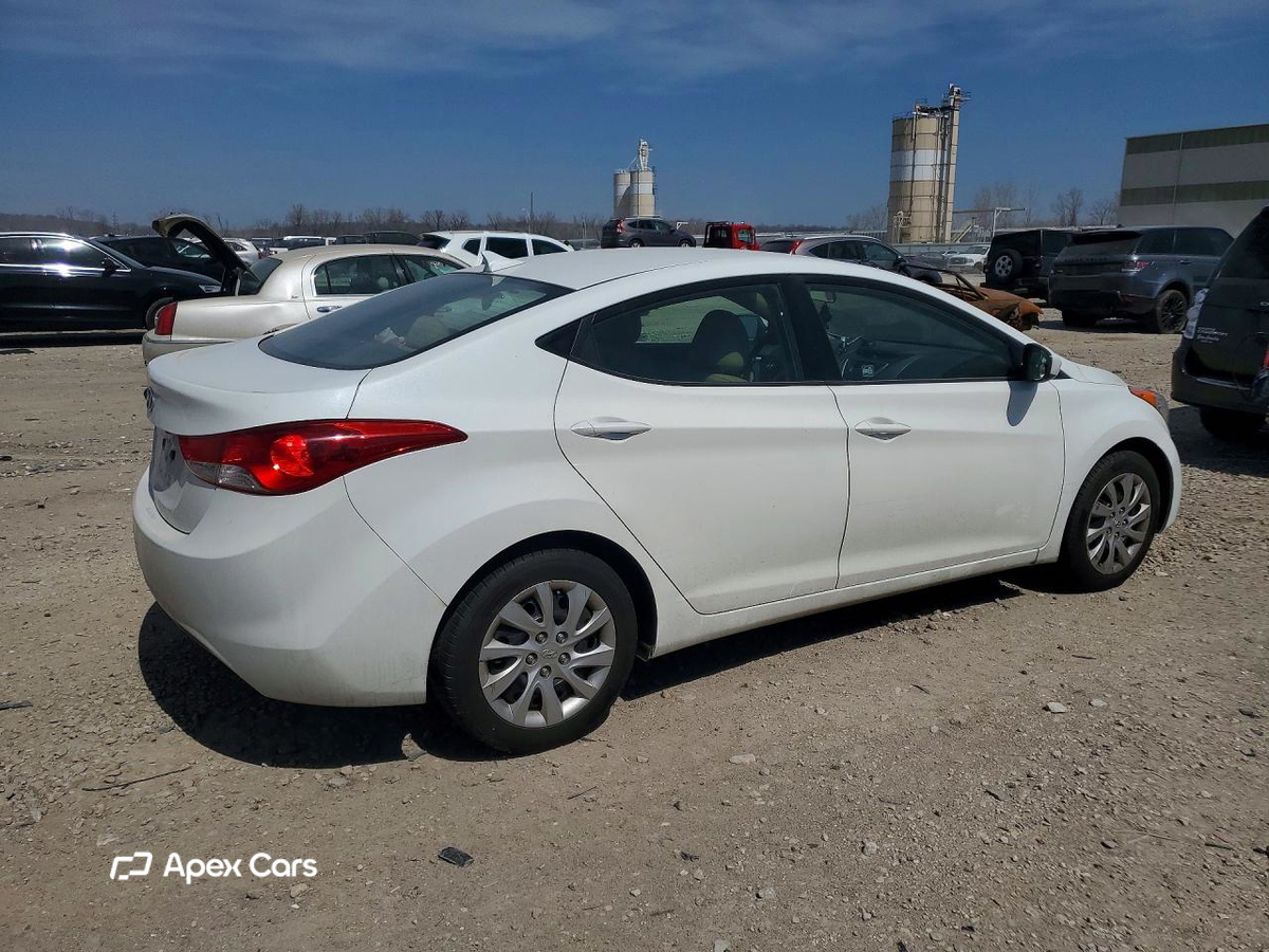 Hyundai Elantra 2011