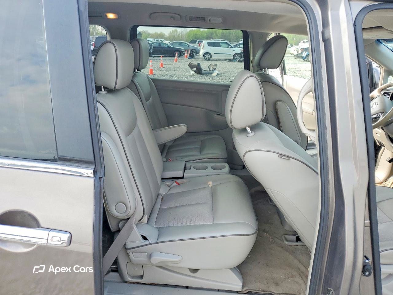 Nissan Quest 2015