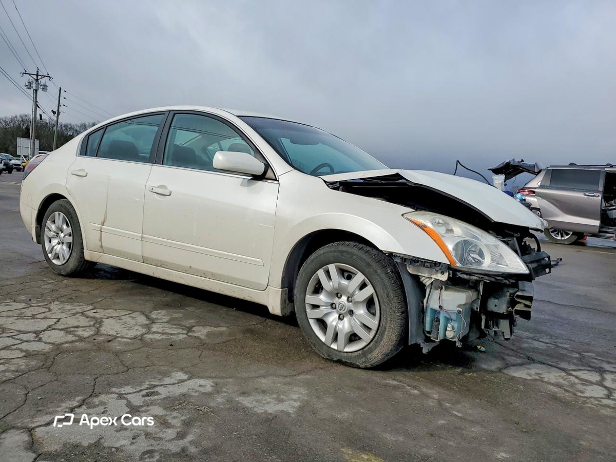 Nissan Altima 2012