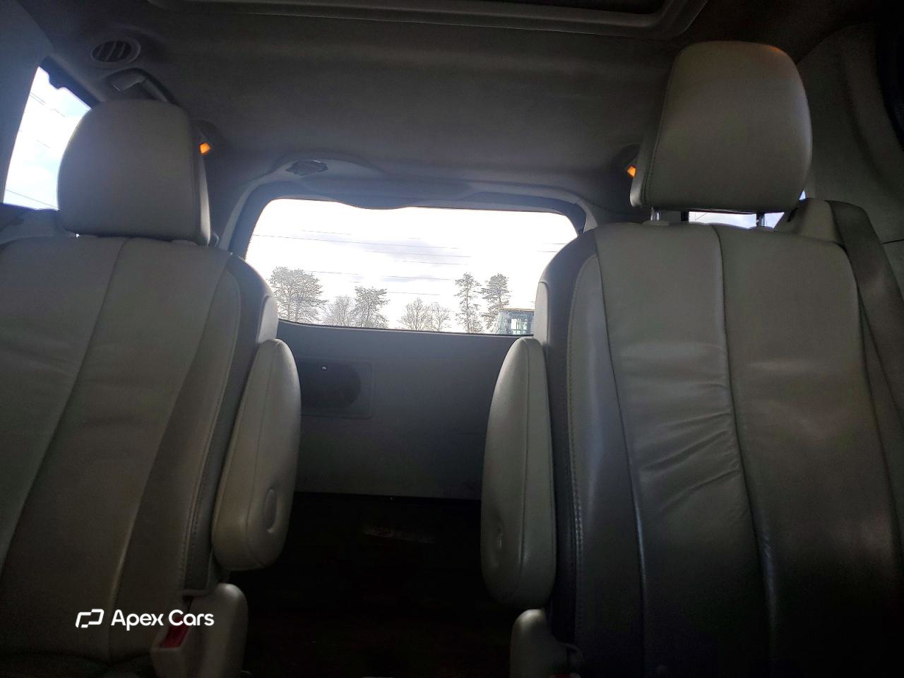 Toyota Sienna 2011