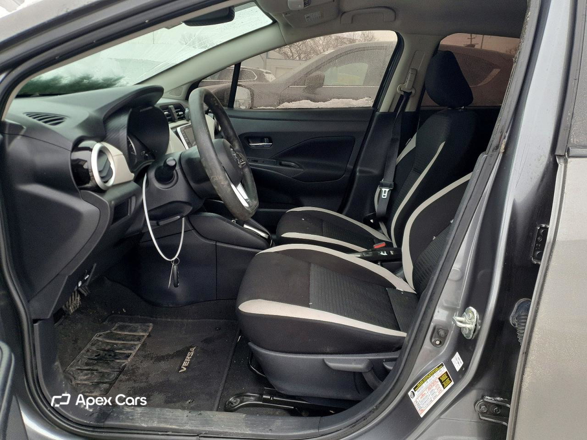 Nissan Versa 2021