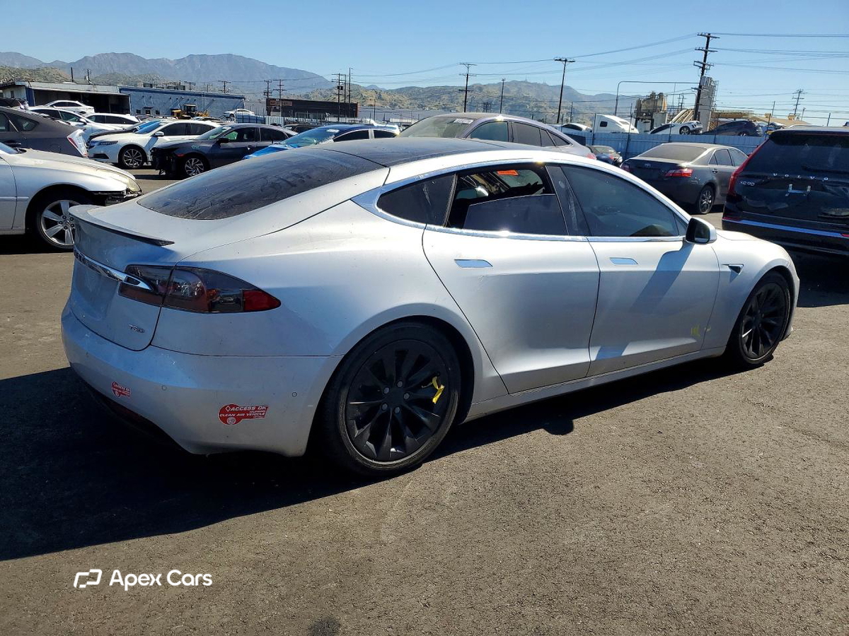 Tesla Model S 2018