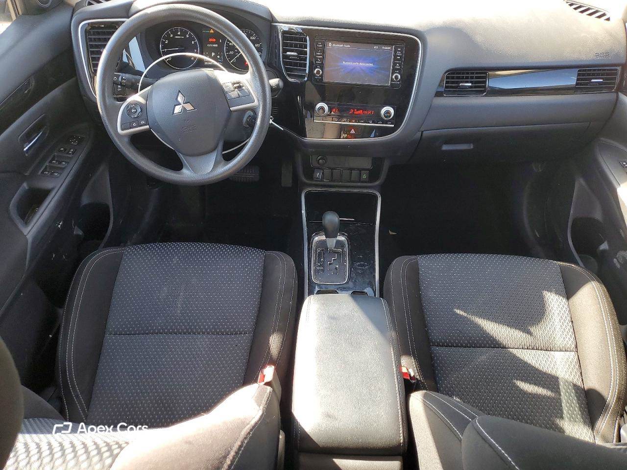 Mitsubishi Outlander 2020