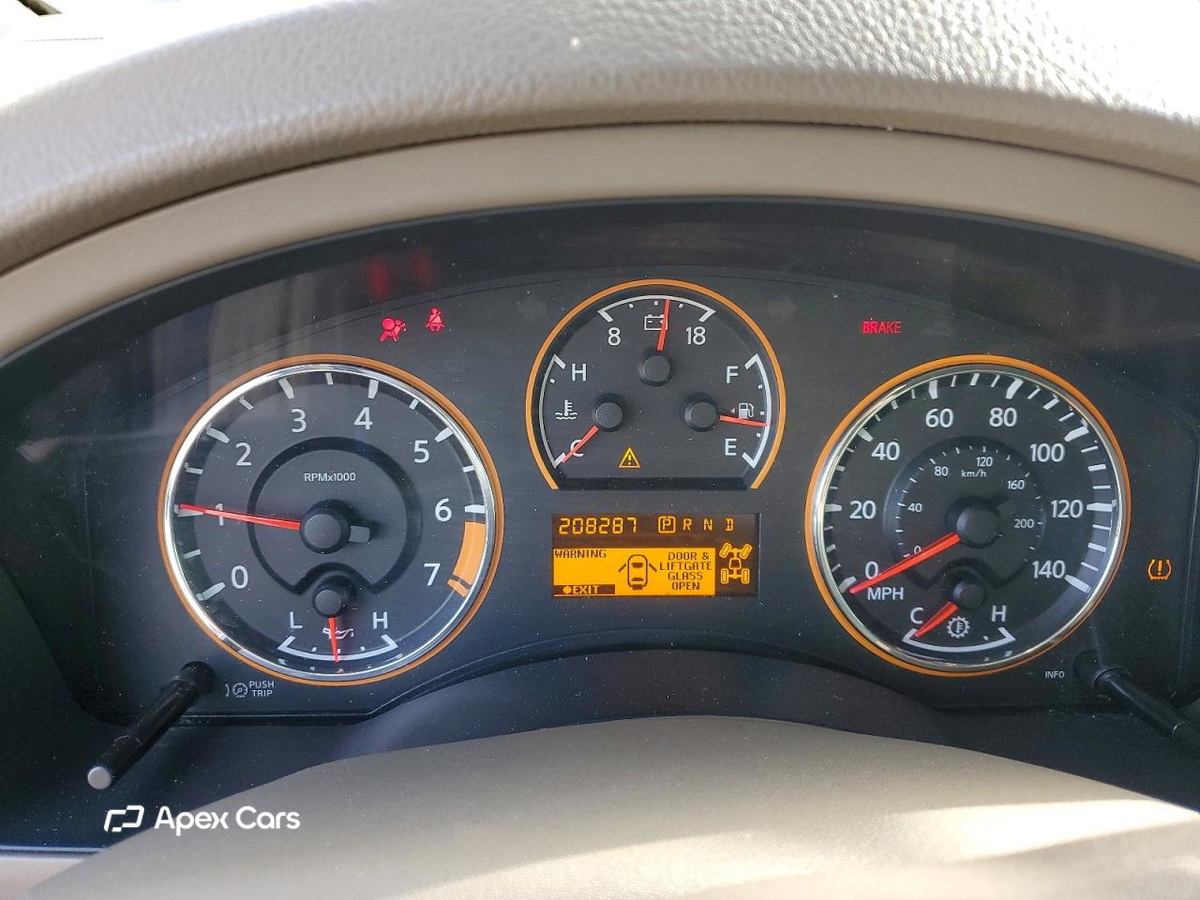 Nissan Armada 2011