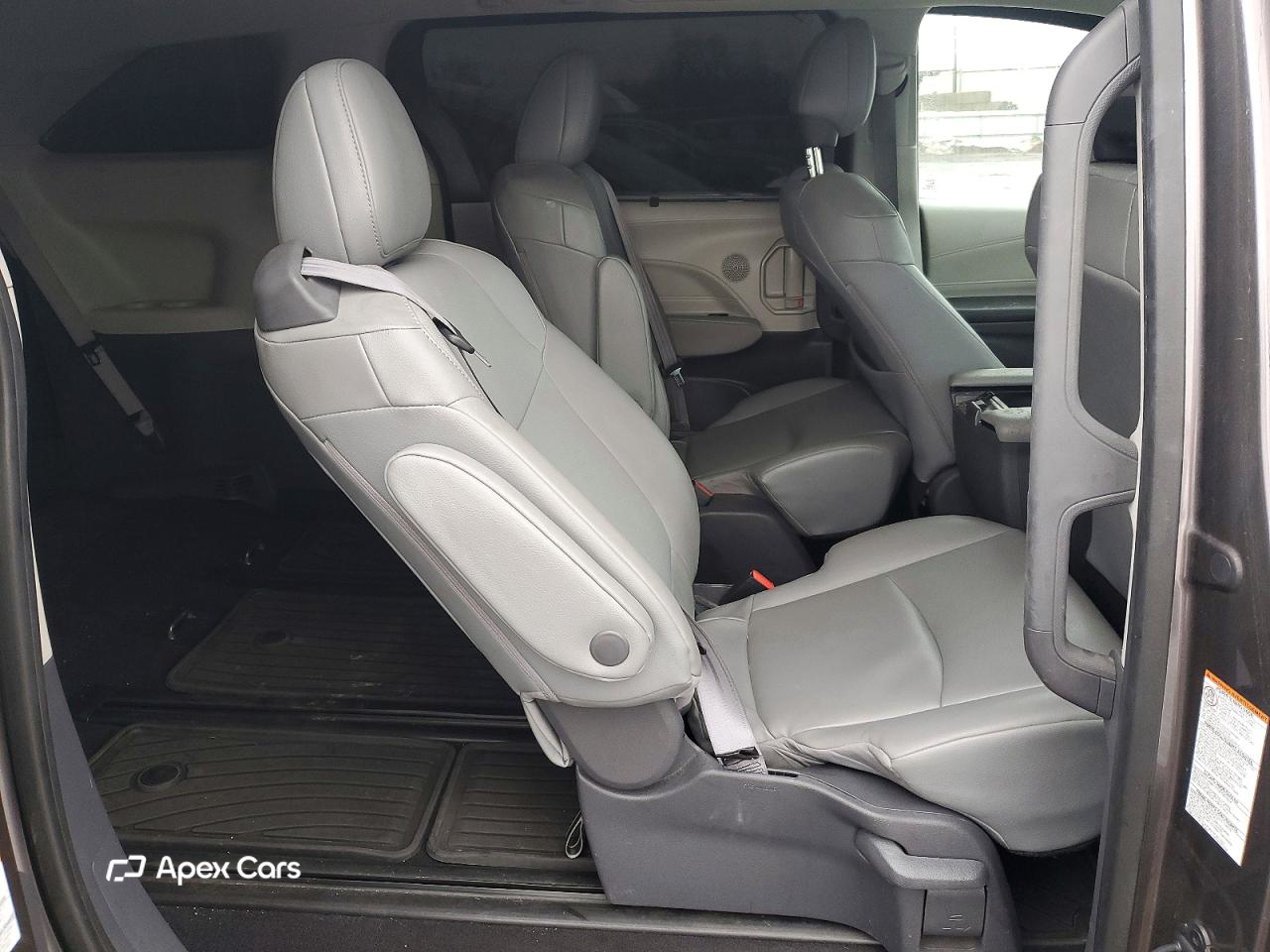 Toyota Sienna 2021
