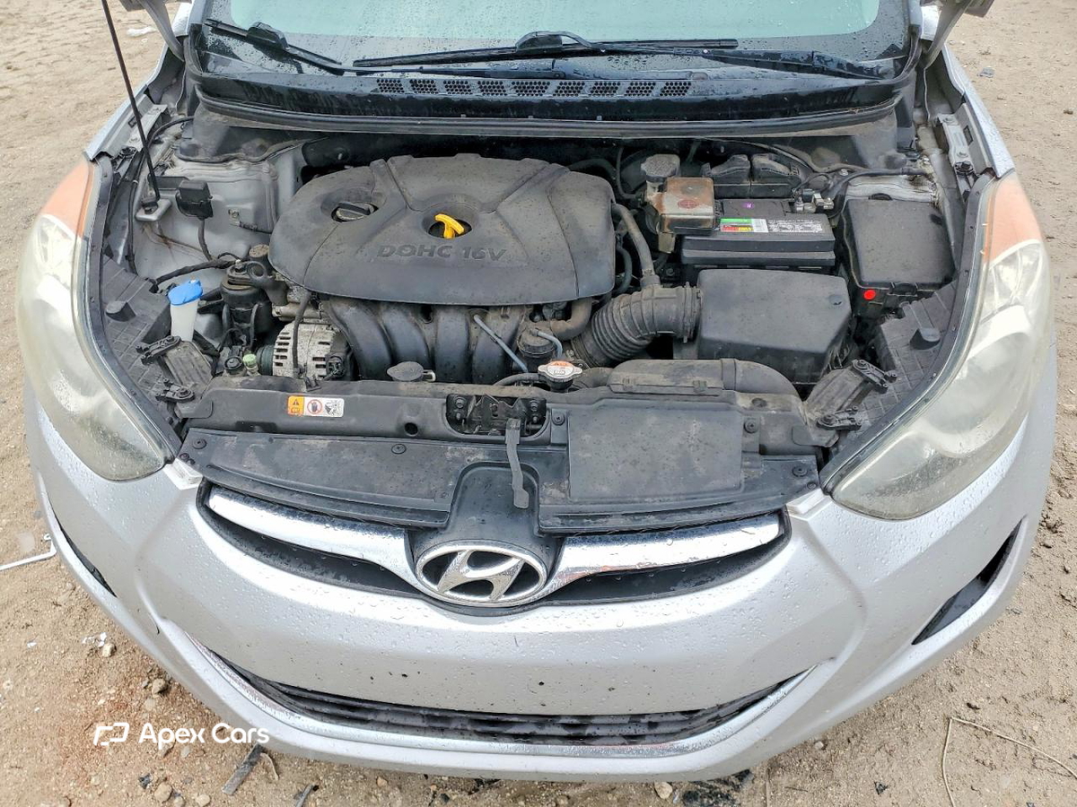 Hyundai Elantra 2013