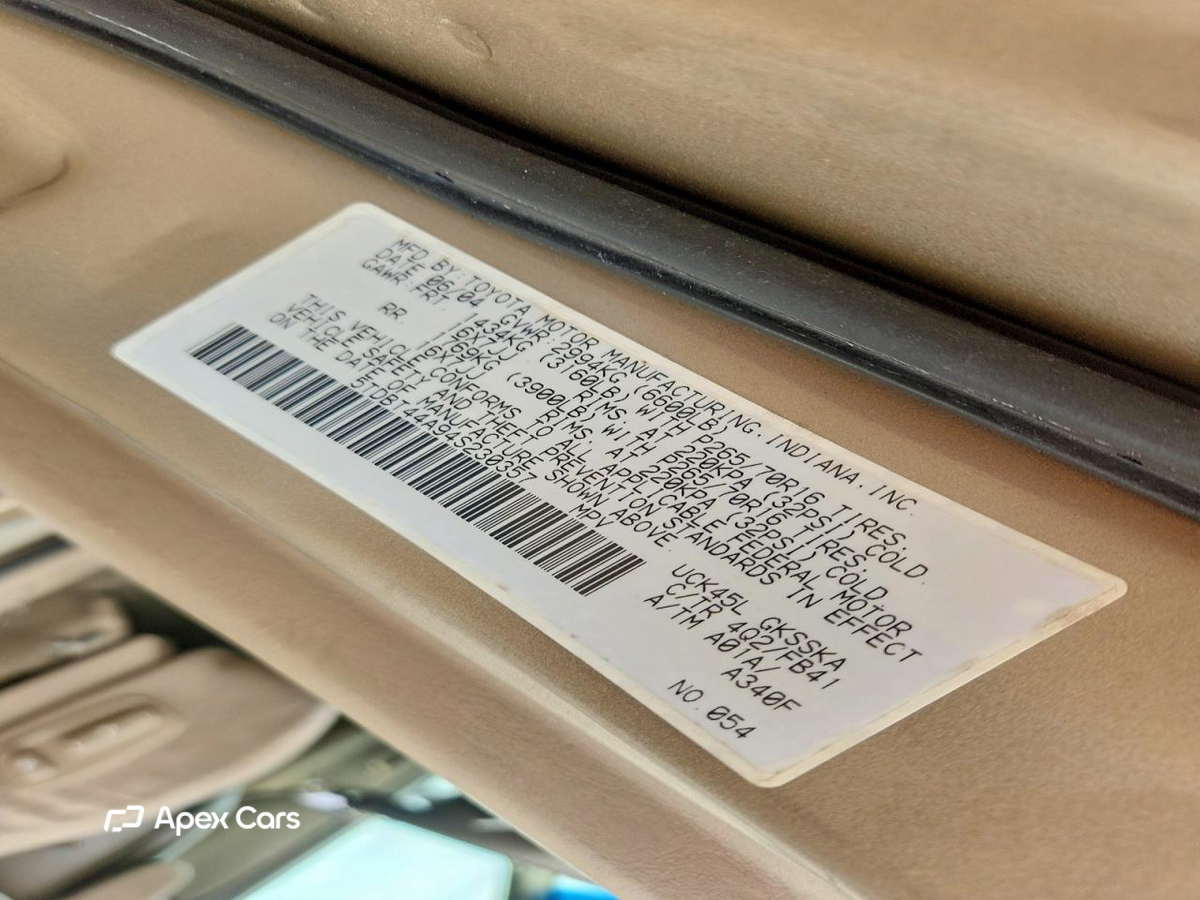 Toyota Sequoia 2004