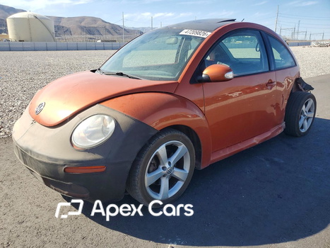 Volkswagen Beetle 2010 - Image 1 of 14