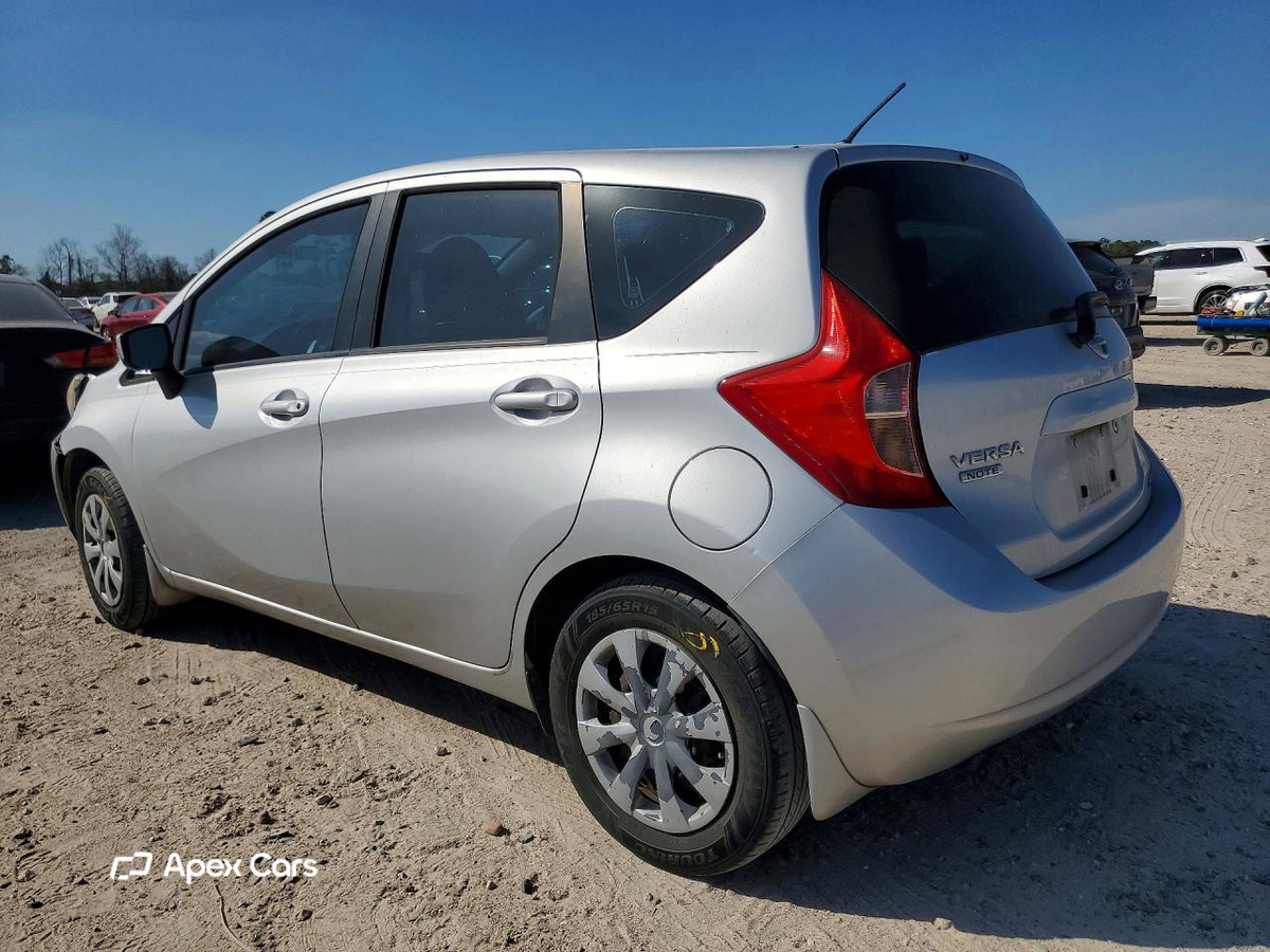 Nissan Versa 2015