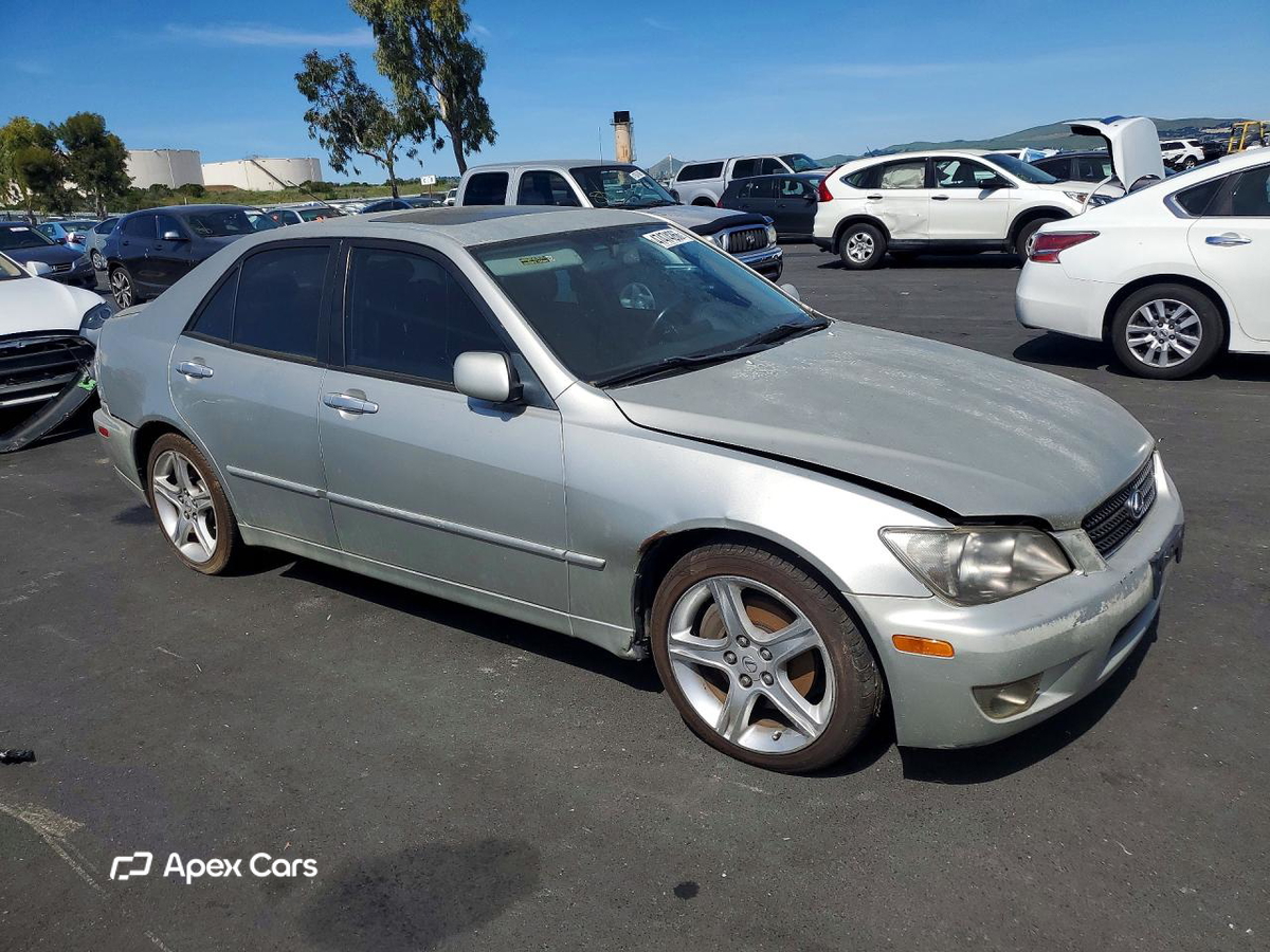 Lexus IS 2004