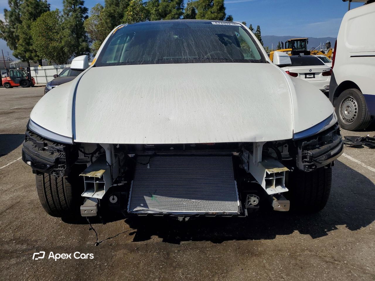 Tesla Model Y 2026