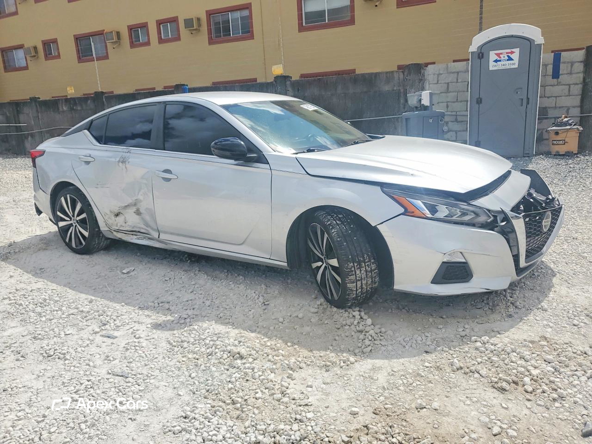 Nissan Altima 2020
